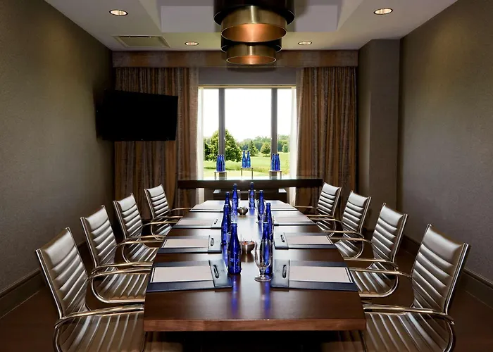 Hilton Chicago Hills & Conference Center 4* Oak Brook