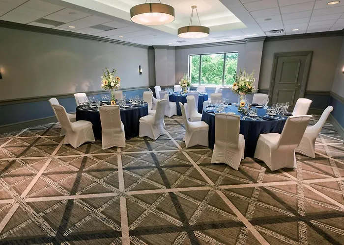 Hilton Chicago Hills & Conference Center Resort 4*